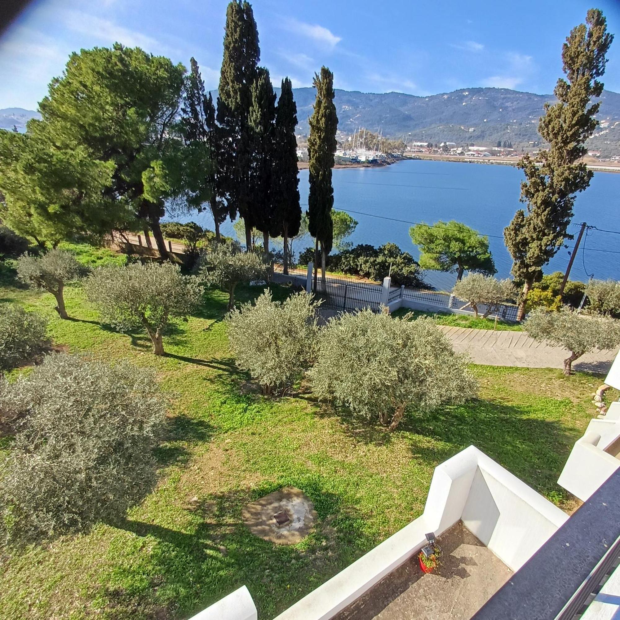 Skiathos Lagoterra Apartments Bagian luar foto
