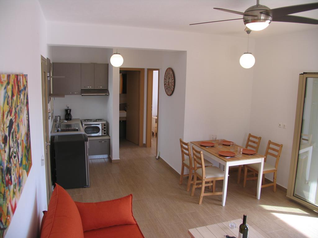 Skiathos Lagoterra Apartments Bagian luar foto